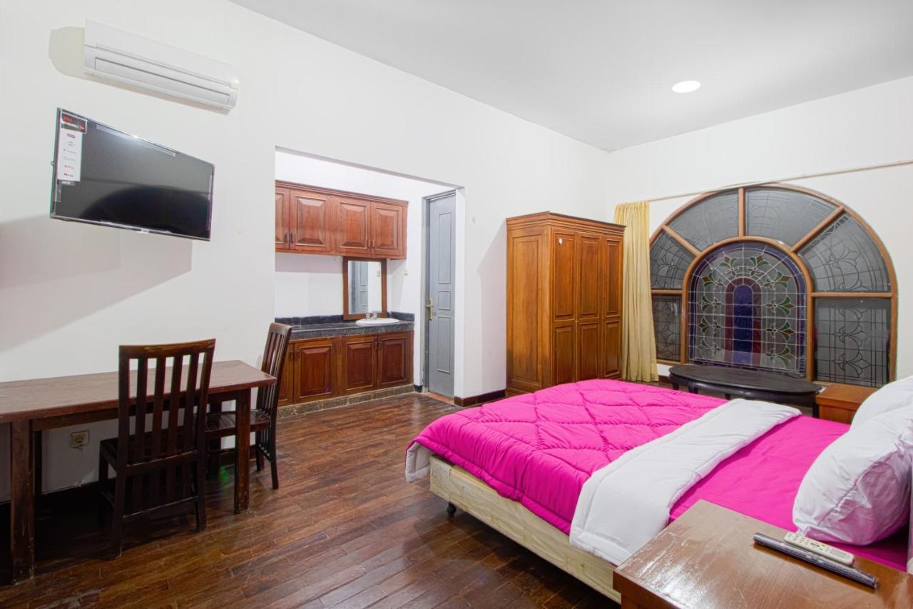 Tobana House Bintaro Hotel Jakarta Eksteriør billede